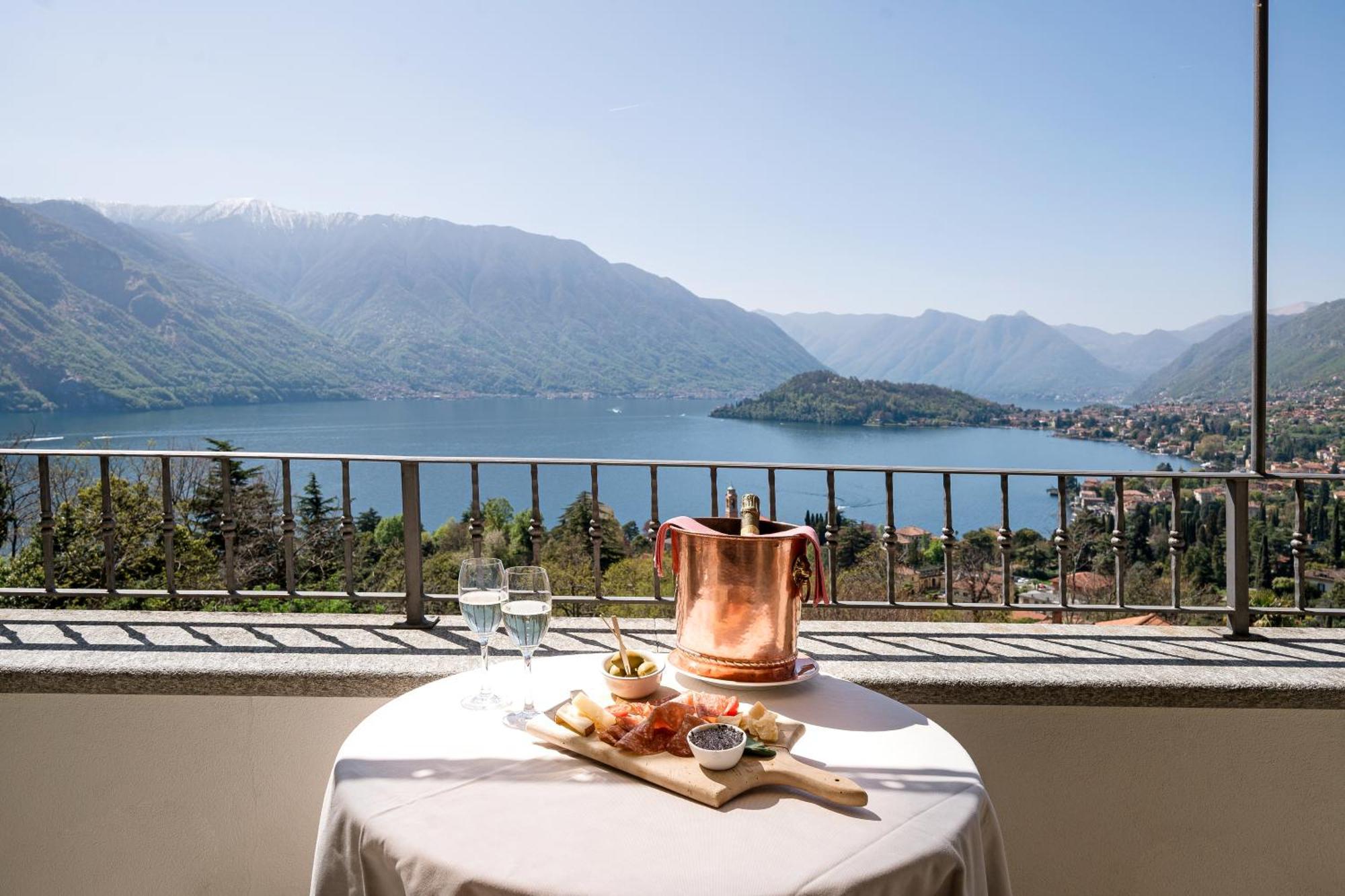Alveluu Ristorante E Suites Tremezzo Buitenkant foto